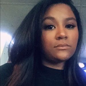 Meet your Posher, Phylicia